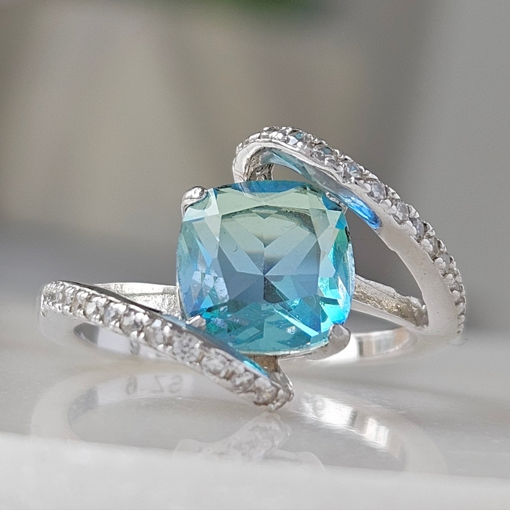 Blue & Teal Aquamarine Square Cushion cut Gemstone ring, 925 Sterling Silver